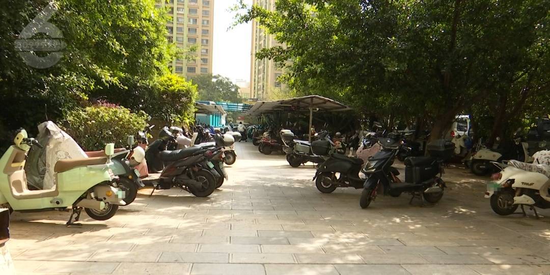 拒绝电动车乘电梯上楼<strong></p>
<p>矿机以太坊</strong>！昆明一小区阻车神器“上岗”