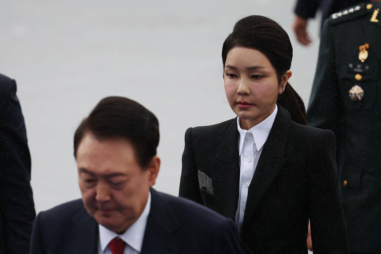 韩议员：金建希仍在总统官邸<strong></p>
<p>一个比特币要挖多久</strong>，“脸色很难看”，尹锡悦说她最近“吃不下东西”