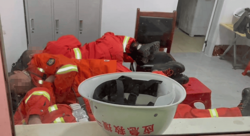 山西临汾秦王山突发山火<strong></p>
<p>比特币浏览器</strong>，村民自发为消防员准备食物，应急：明火已扑灭，无人员伤亡