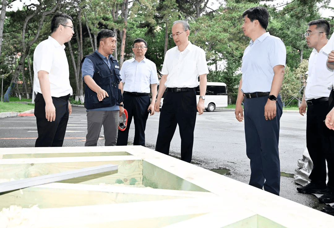 “能不吊顶就不吊顶<strong></p>
<p>币安app官网</strong>，能不贴砖就不贴砖”，吉林省委书记调研历史建筑修缮