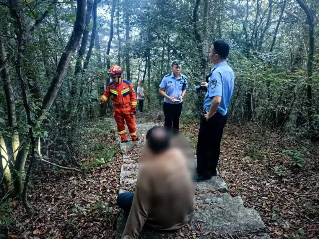 杭州一山脚下<strong></p>
<p>莱特币行情</strong>，网约车司机报警！从清晨等到深夜，未等到乘客下山……紧急搜救！