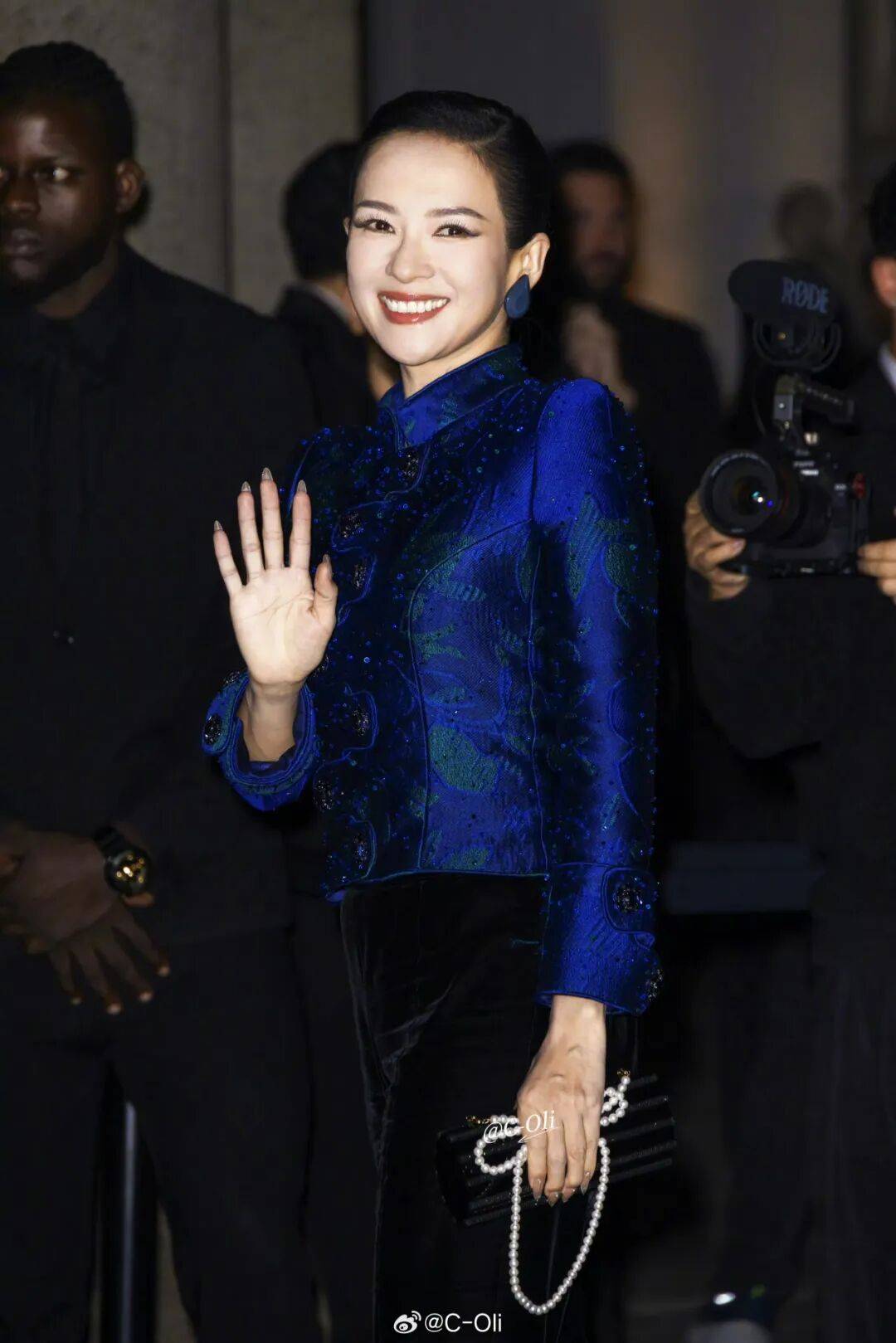 时装周上的女明星<strong></p>
<p>莱特币行情</strong>，秋冬氛围感一键封顶！