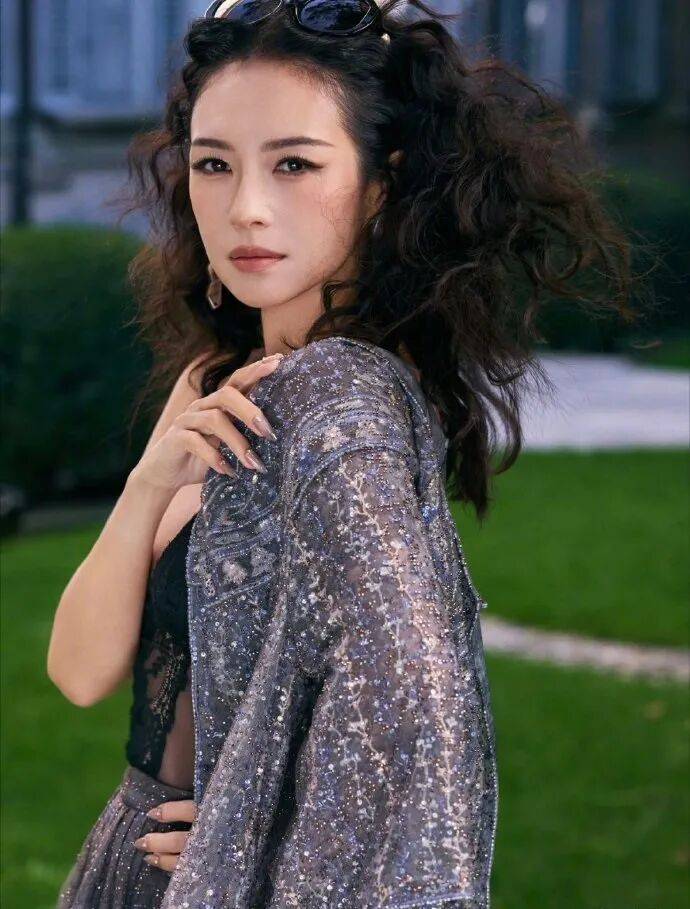 时装周上的女明星<strong></p>
<p>莱特币行情</strong>，秋冬氛围感一键封顶！