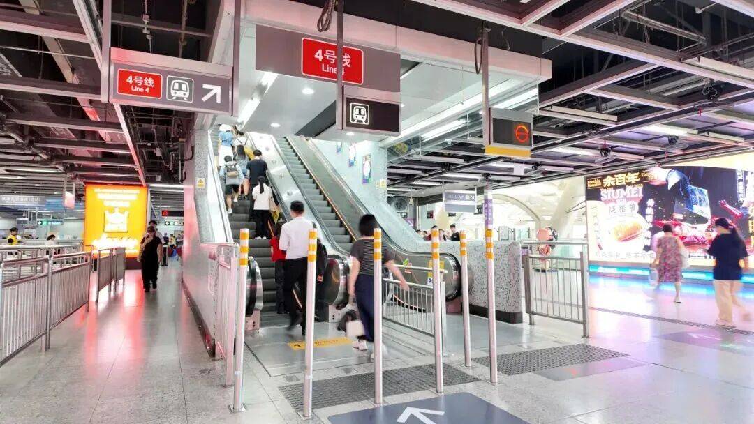 深圳北站凌晨返深被刷爆<strong></p>
<p>莱特币今日价格</strong>！附近叫车超200人？别慌！公交地铁加班护送