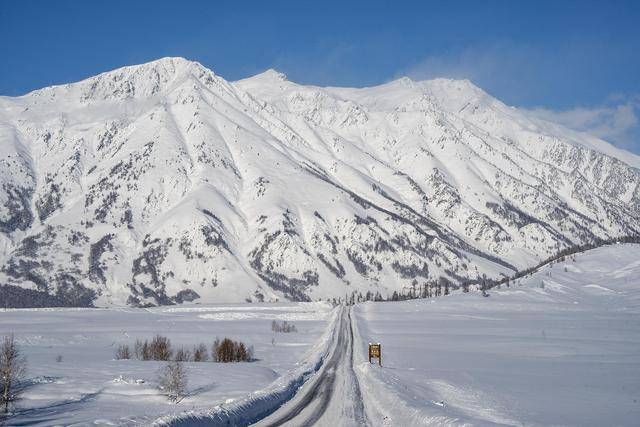 新疆喀纳斯景区遭遇降温降雪<strong></p>
<p>莱特币今日价格</strong>，道路仍处于管制状态