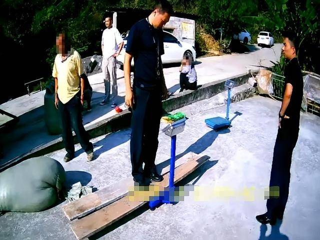 100斤玉米上秤秒变60斤？贵州一村民遭“鬼秤”骗粮！民警出手<strong></p>
<p>欧易okex官网</strong>，5人被拘