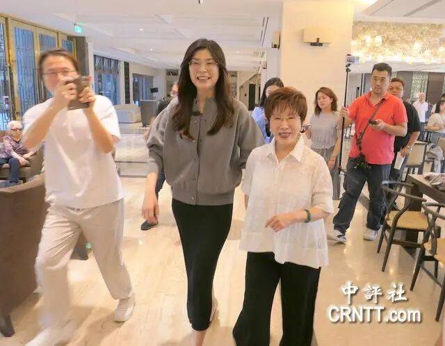 到底支持谁当党主席？当着郑丽文的面<strong></p>
<p>欧易app下载</strong>，洪秀柱说出了自己的答案
