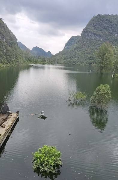 百色多个村庄被困水中已超半月<strong></p>
<p>欧易app下载</strong>，长涝难退为何重演？