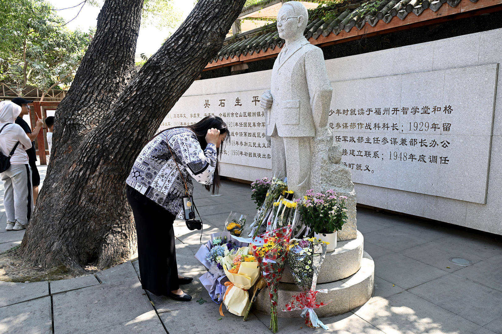 《沉默的荣耀》联合出品人：<strong></p>
<p>欧易交易</strong>我们最终选择向真实深深鞠躬