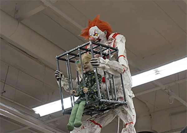 美国人正度过一个“没了中国货、最恐怖”的万圣节<strong></p>
<p>易欧</strong>,白宫发言人却仍嘴硬