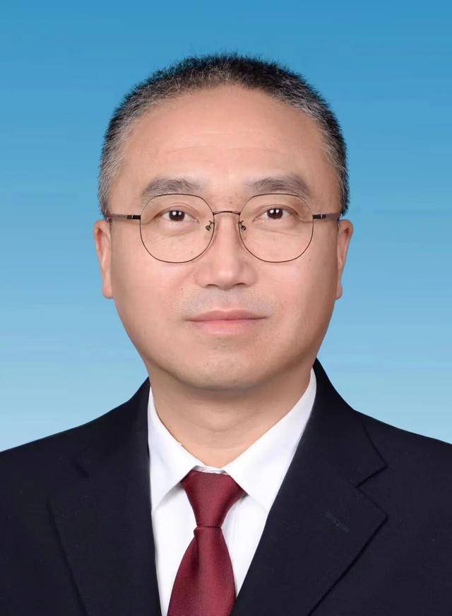 中央批准<strong></p>
<p>易欧</strong>,陈新武、张伟履新职