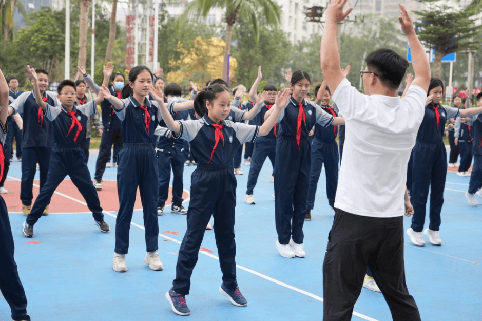 手机报·晚报丨每周一天“无作业日”<strong></p>
<p>易欧</strong>,如何实施?神舟二十一号,近日择机发射!