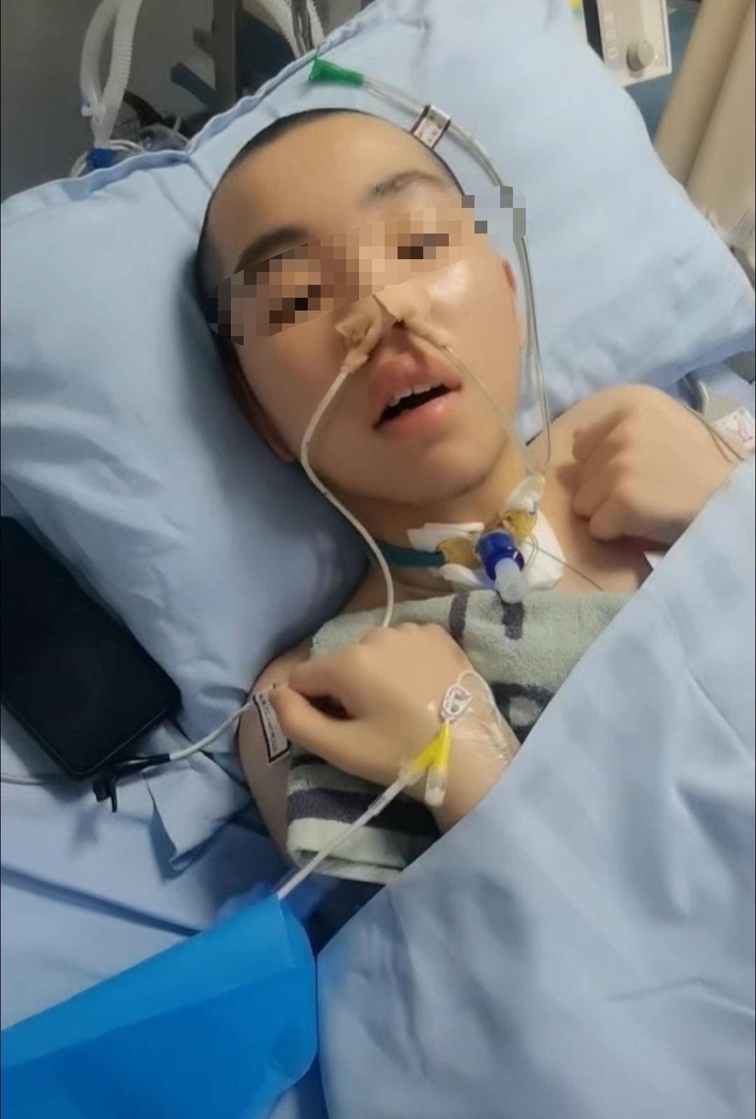 14岁男生嬉闹时被女同学打中左胸后瘫痪 家属：女孩父母为残疾人<strong></p>
<p>欧易平台</strong>，后续费用无着落