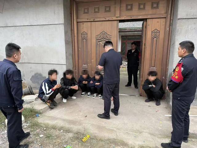 临沂俩小伙偷摸去派出所门口放下<strong></p>
<p>欧易平台</strong>了…