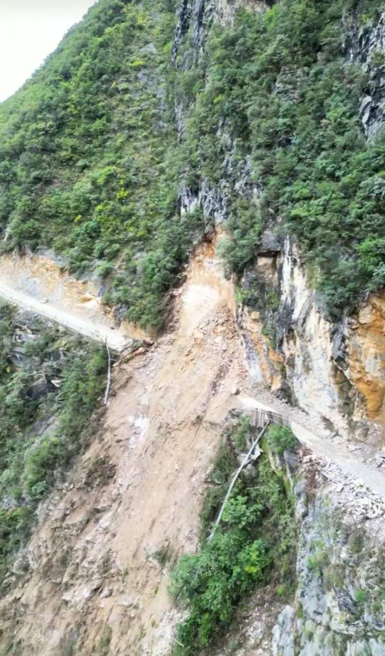 重庆网红“挂壁公路”垮塌<strong></p>
<p>欧易电脑版</strong>,附近村民外出绕行已半月盼修复,当地:已完成排危,正在修