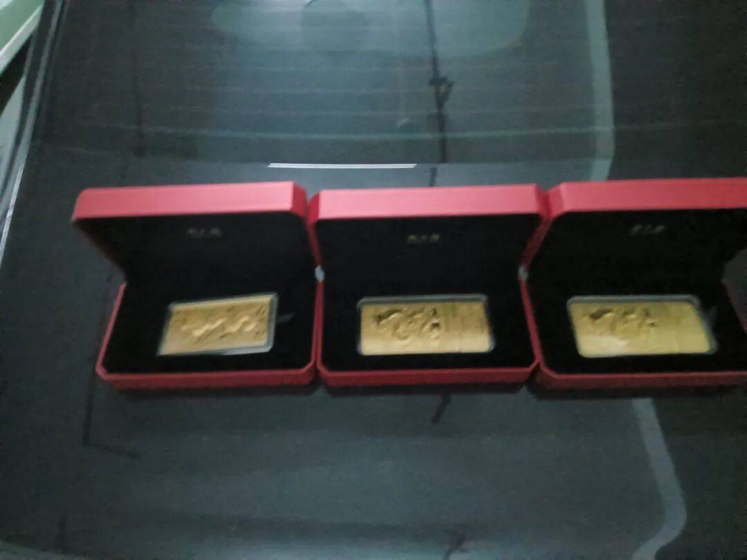 股市套现170万元后<strong></p>
<p>欧易okex</strong>,杭州男子豪购300克金条!老板当场报警……