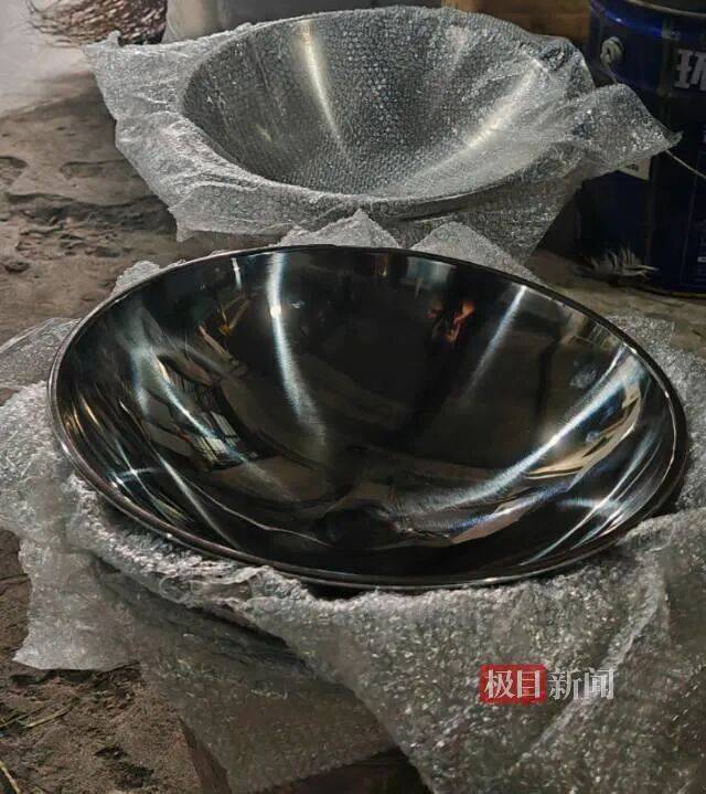“传家锅”工厂账号粉丝已超260万<strong></p>
<p>欧易okex</strong>,对话锅厂负责人傅家兄弟:30年老锅依然能用,证明当年造锅选择是对的