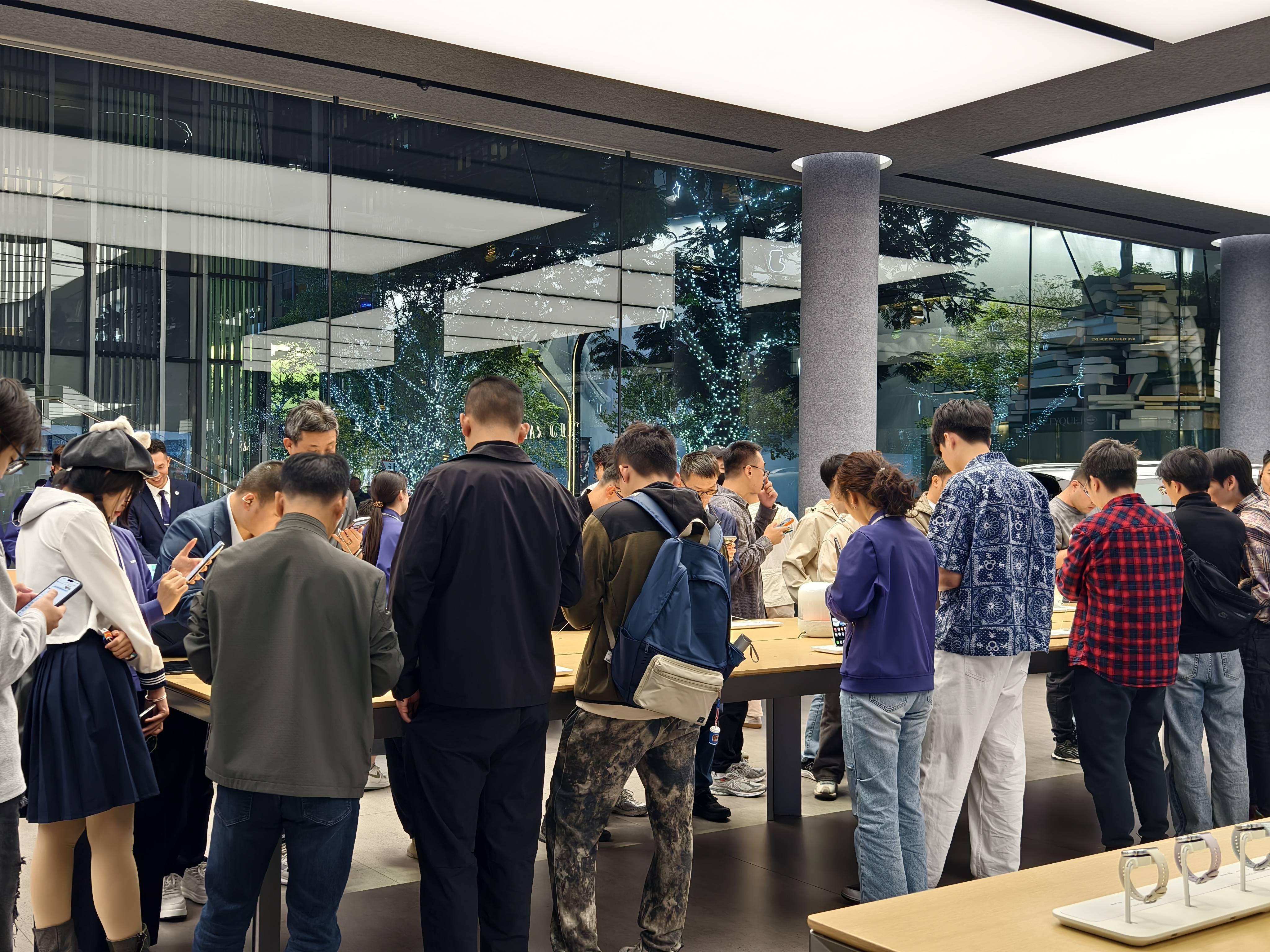 独家|华为Mate80首批备货30万台左右<strong></p>
<p>欧意</strong>,渠道商称“定价很有魄力”