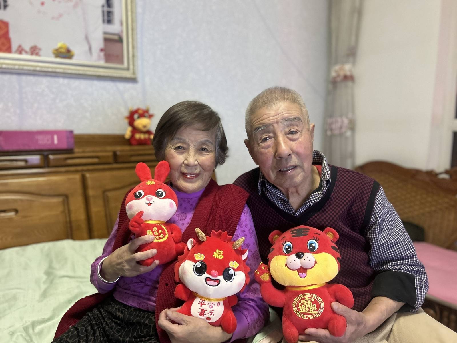 女子晒照对比奶奶自爷爷去世9个月后变化：再也不是时髦的老太太了<strong></p>
<p>数字货币投资</strong>，评论区泪目