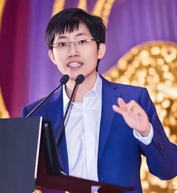 梁文锋炒股日赚1亿<strong></p>
<p>数字货币投资</strong>，段永平直言 “没人打得过他”！