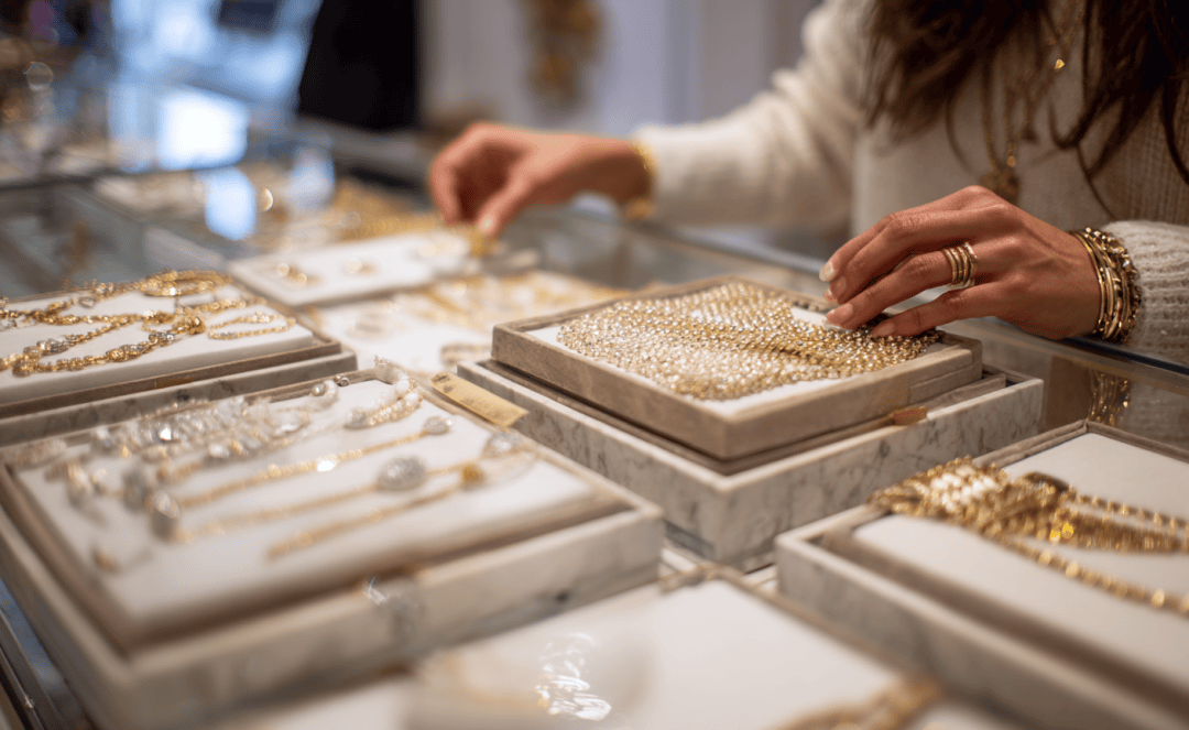 潮汕老板卖0.1克黄金<strong></p>
<p>数字货币交易所</strong>，今年已进账62亿