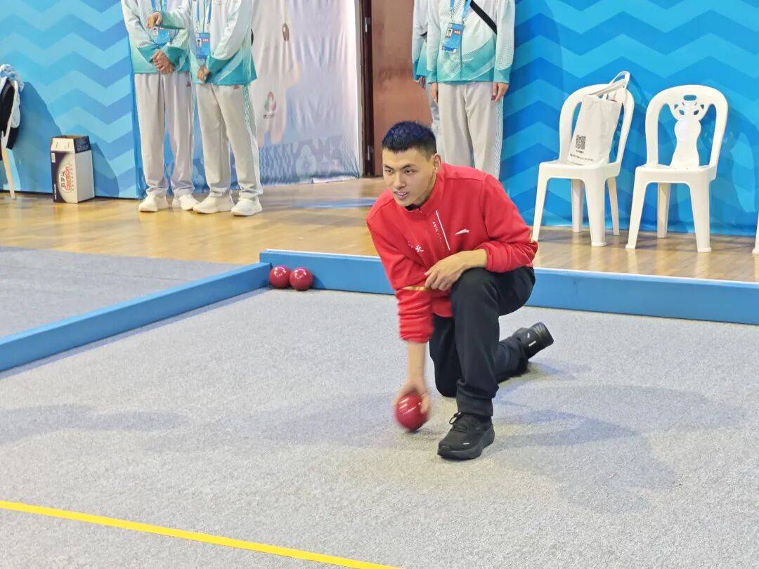 喜报:<strong></p>
<p>数字货币交易所</strong>我市特奥滚球队在全国残运会上斩获1金1银5铜