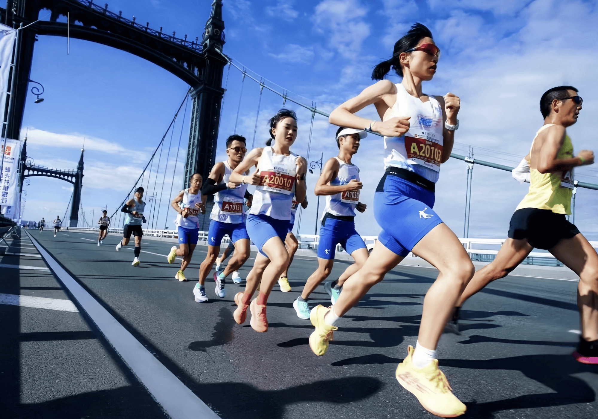 跑不过“调休难”：“最快女护士”张水华的争议与抉择