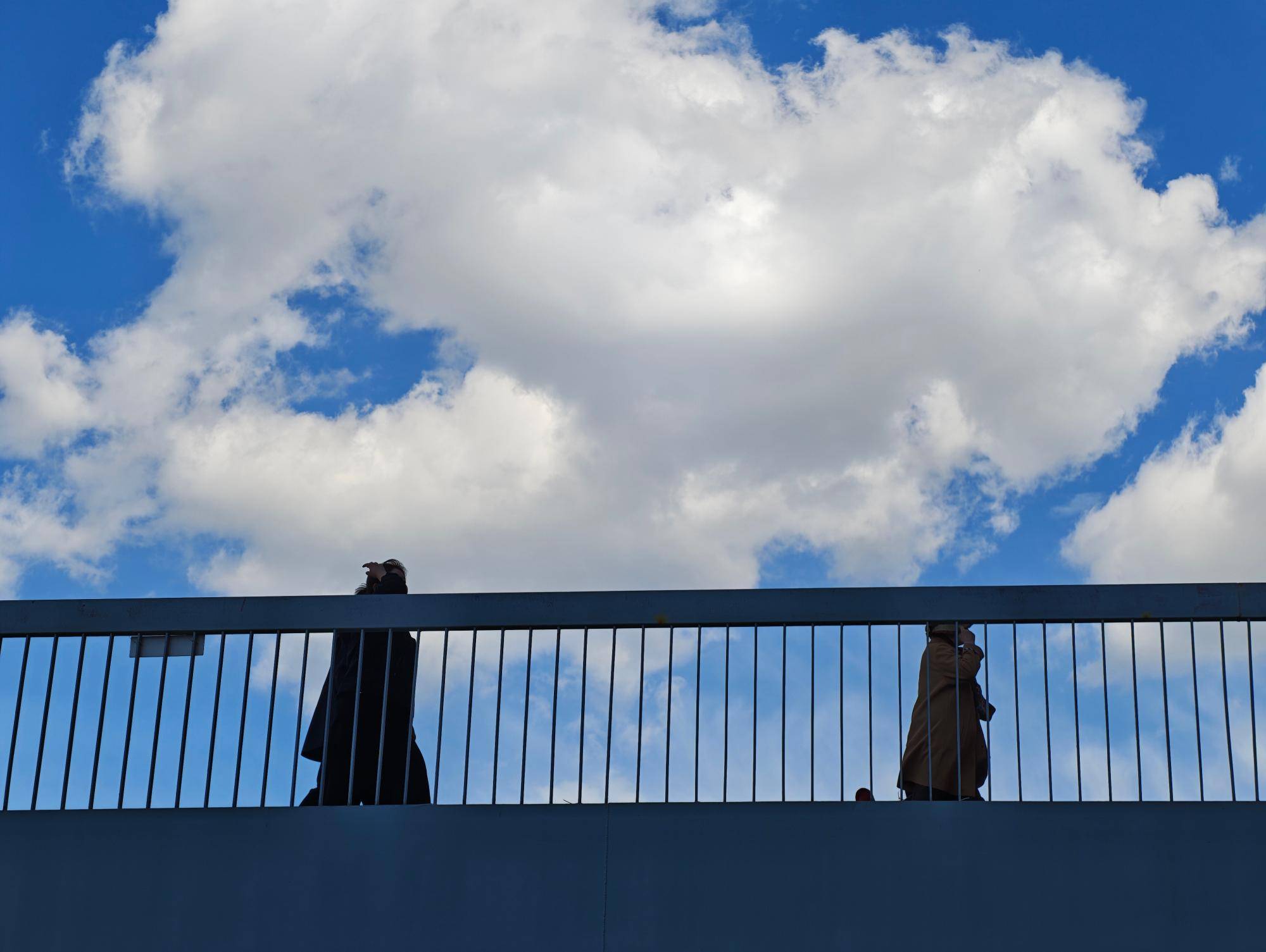 出现“雨幡”奇景<strong></p>
<p>虚拟货币实时行情</strong>，北京今天的云像“天空之城”